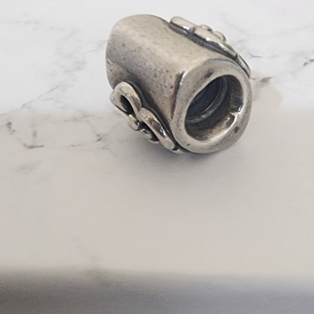 Pandora Daisy Charm - Picture 3 of 4